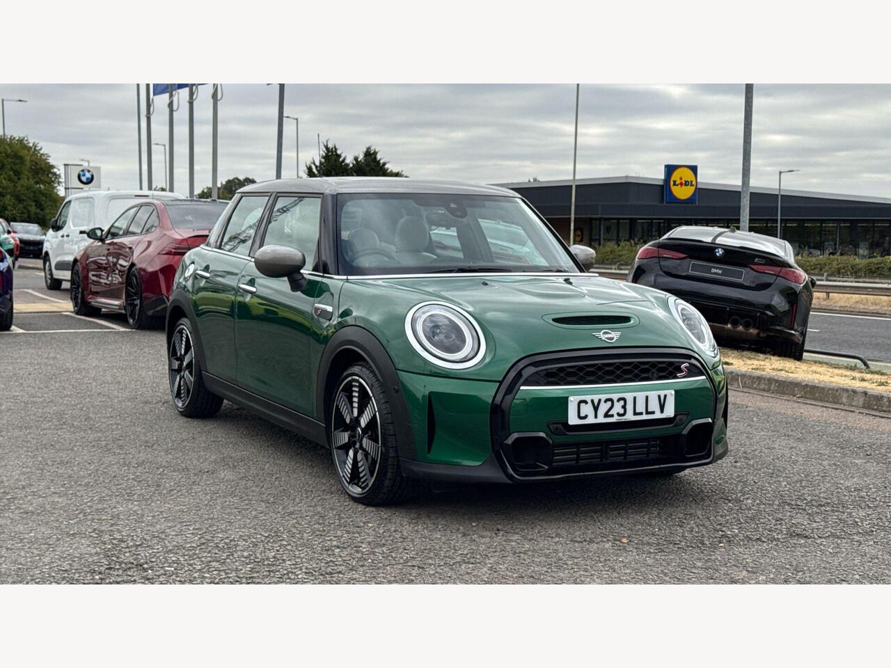 Main listing image - MINI Hatchback