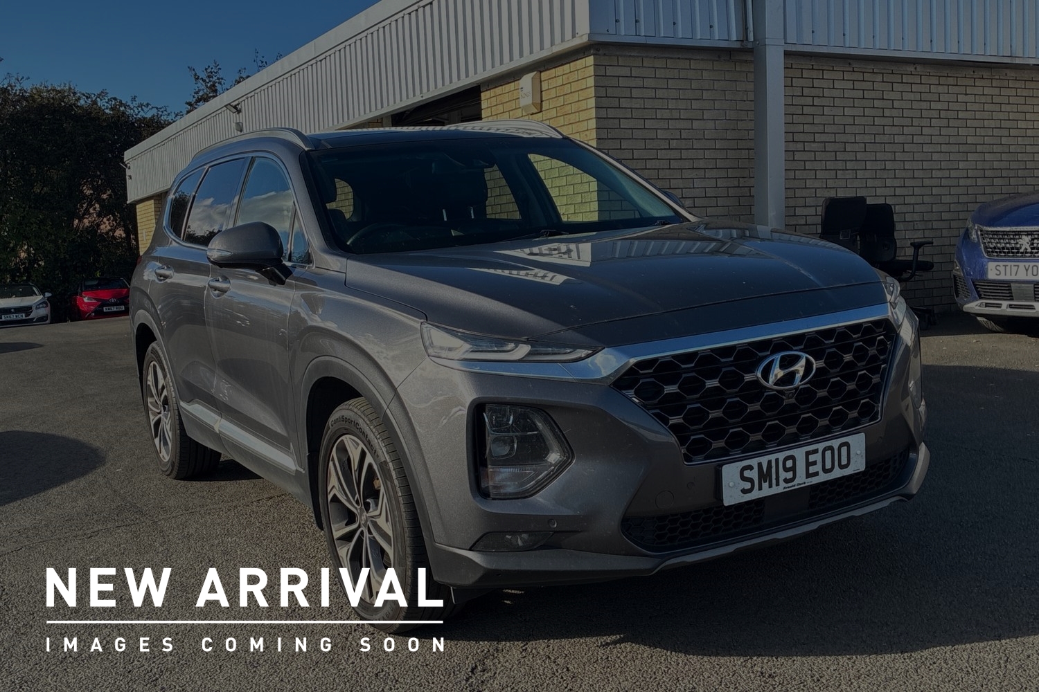Main listing image - Hyundai Santa Fe
