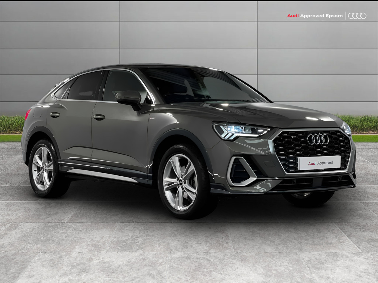 Main listing image - Audi Q3