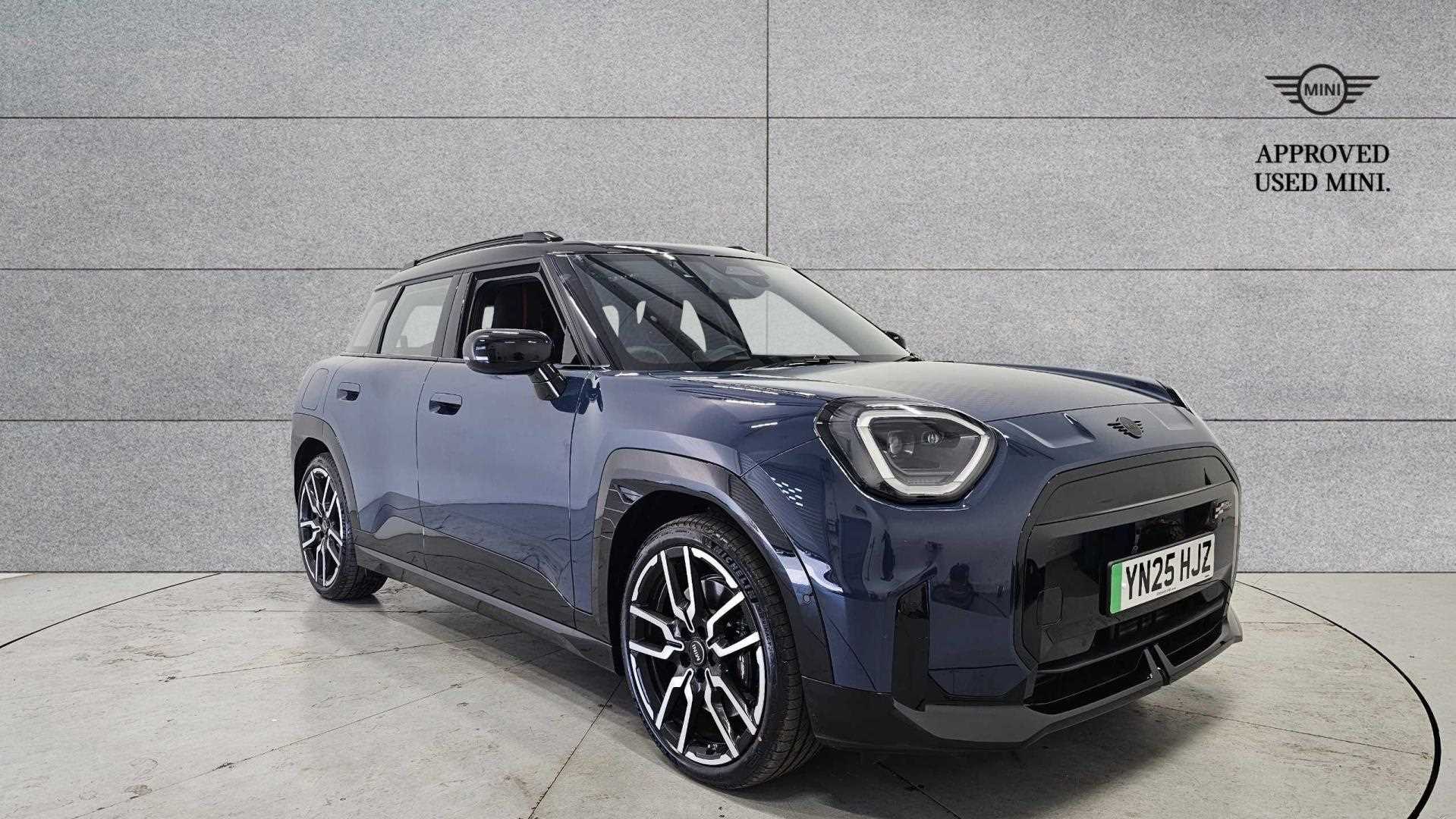 Main listing image - MINI Electric