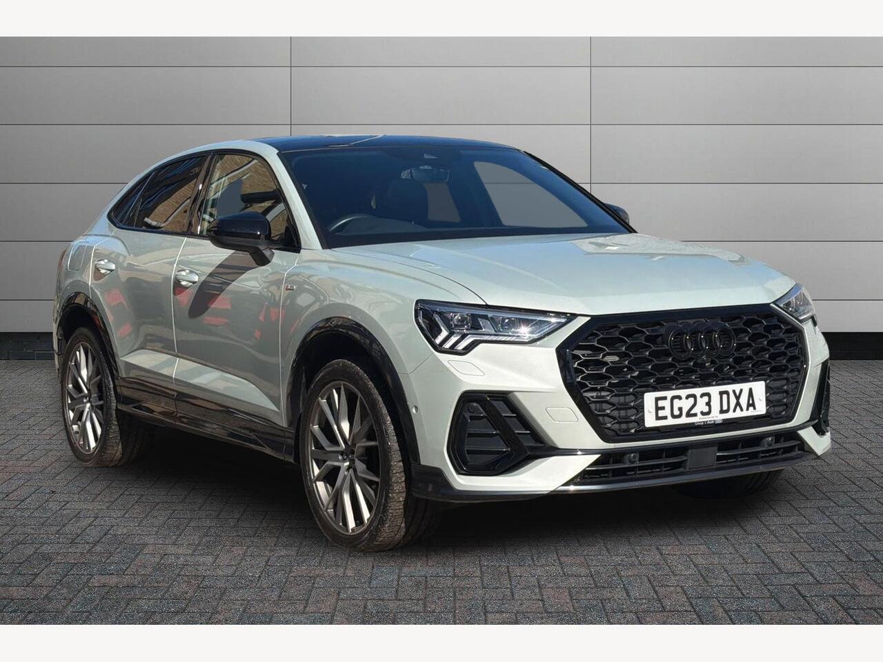 Main listing image - Audi Q3