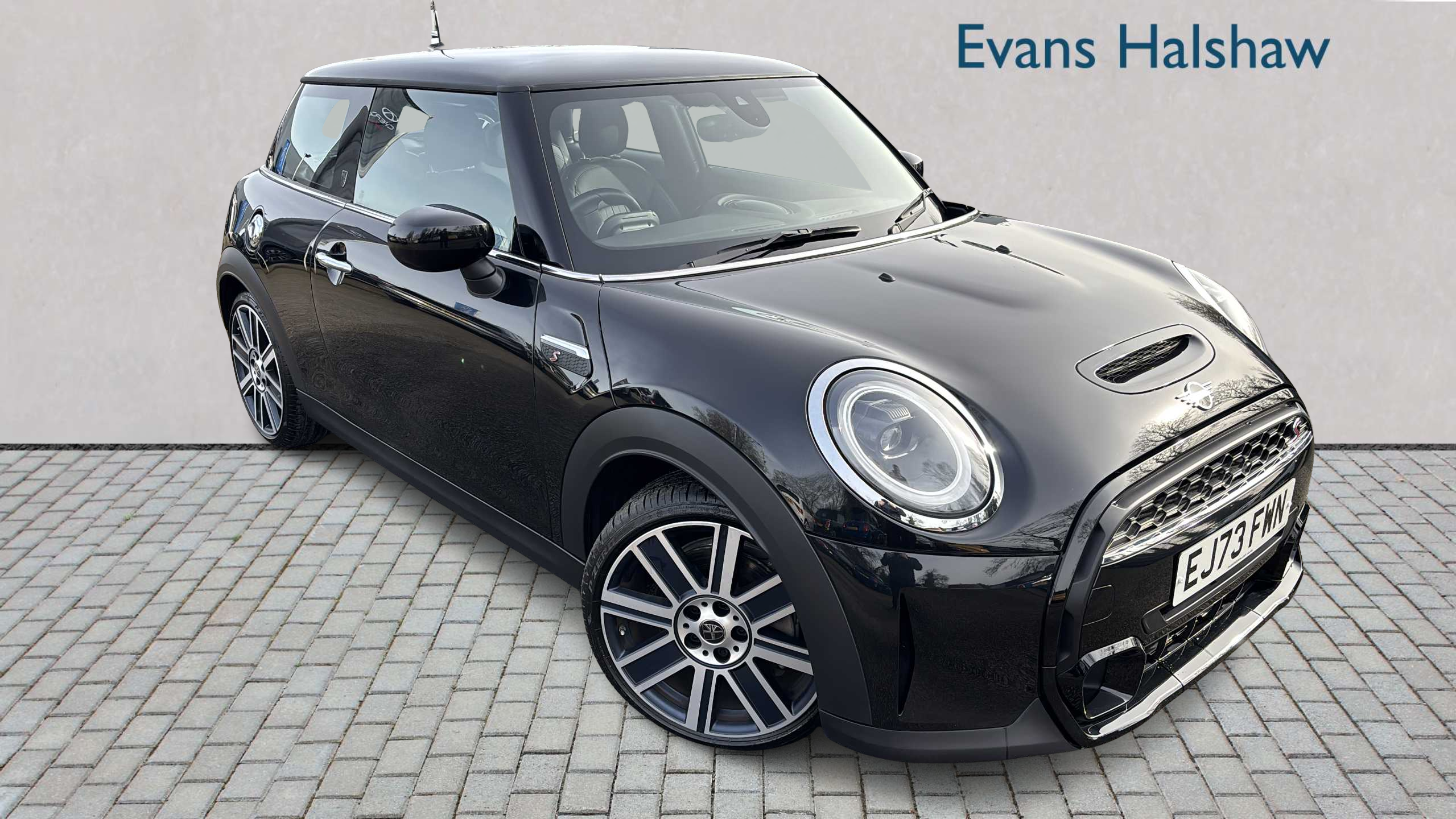 Main listing image - MINI Hatchback