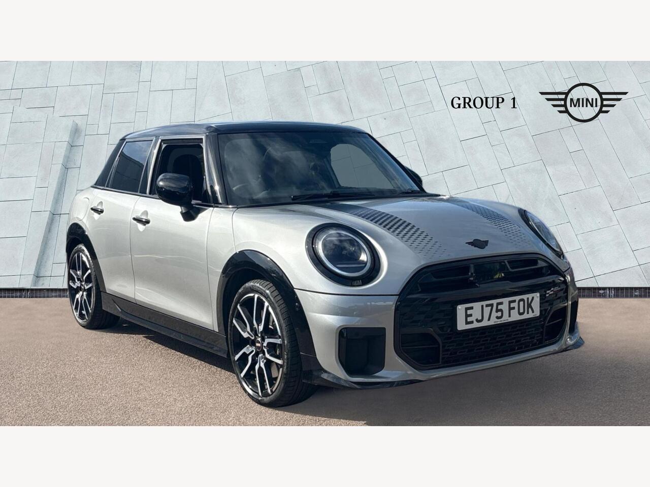 Main listing image - MINI Hatchback 5dr