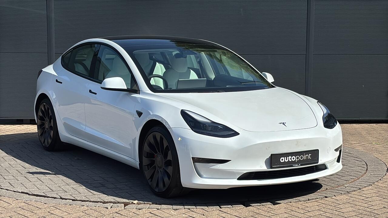 Main listing image - Tesla Model 3