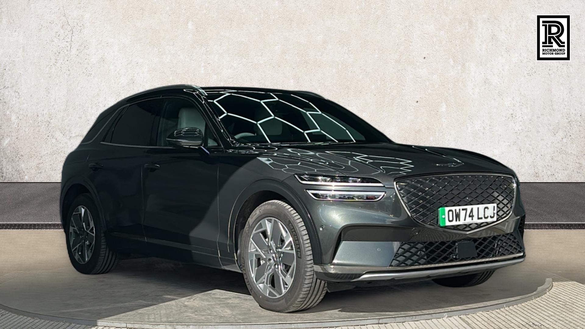 Main listing image - Genesis Gv70