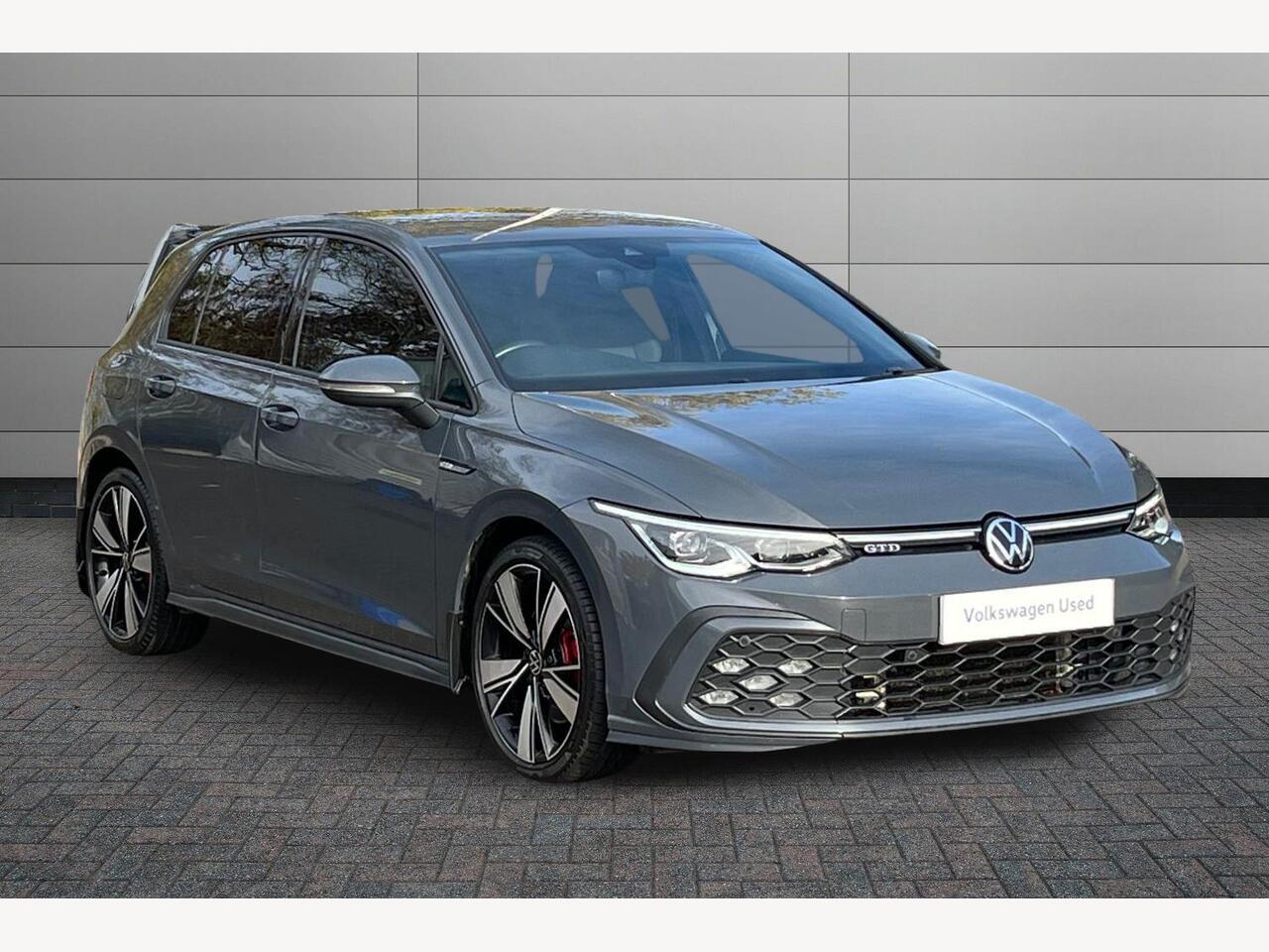 Main listing image - Volkswagen Golf