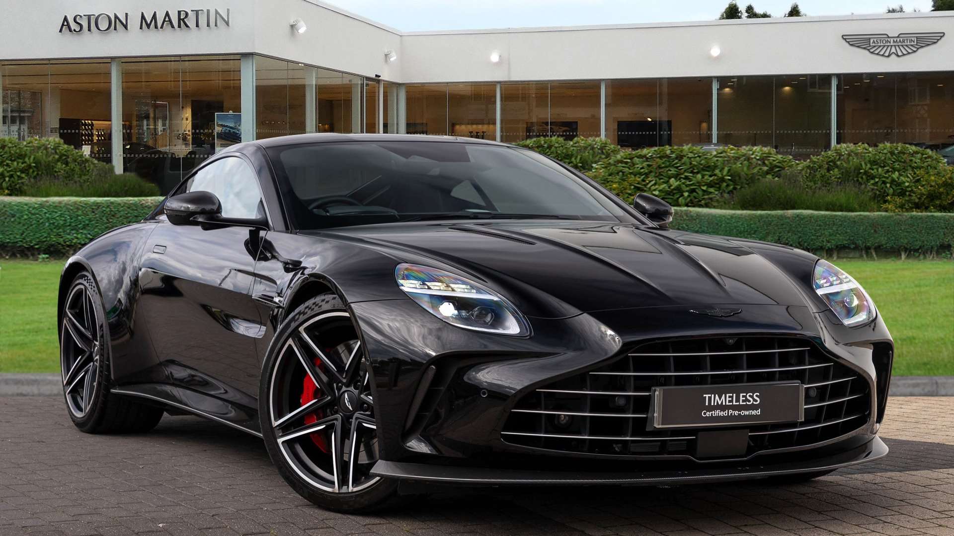 Main listing image - Aston Martin Vantage