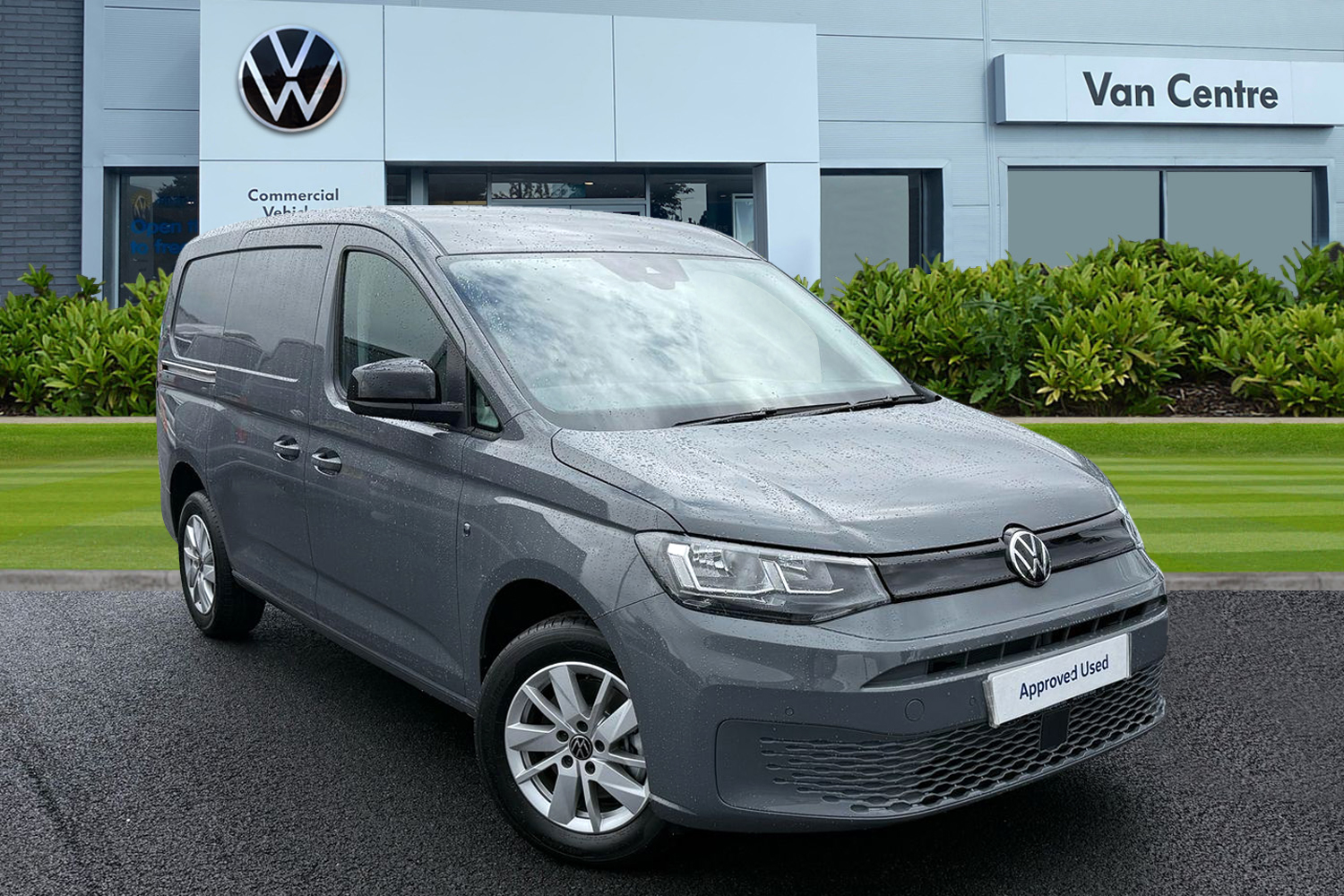 Main listing image - Volkswagen Caddy Maxi