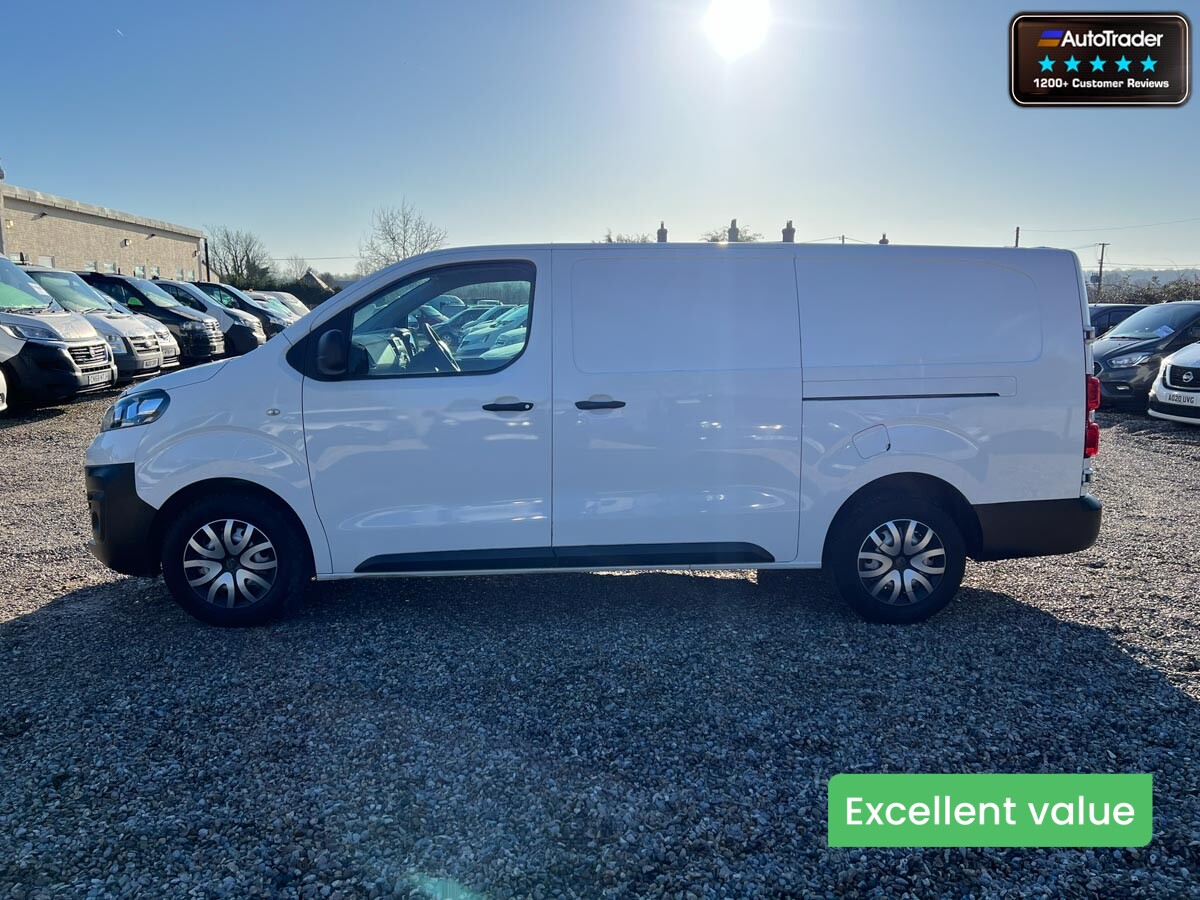 Main listing image - Vauxhall Vivaro