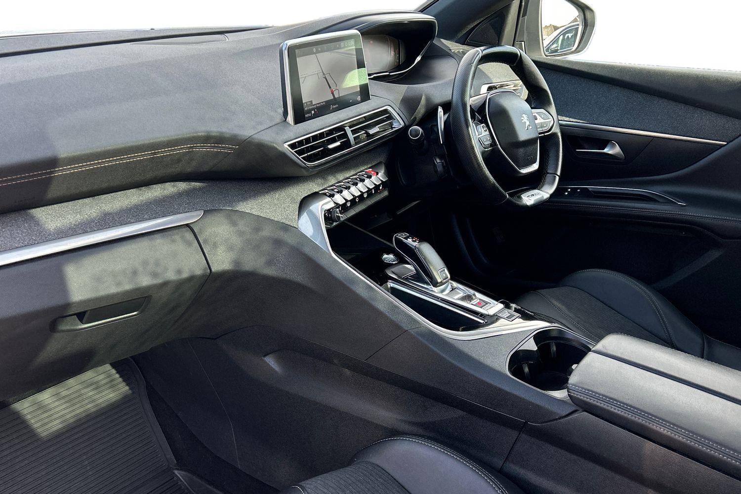 Main listing image - Peugeot 5008