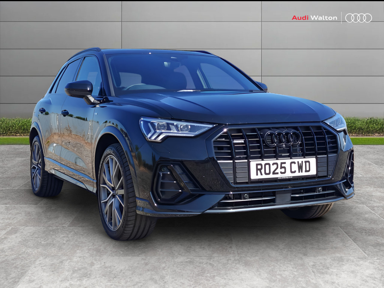 Main listing image - Audi Q3