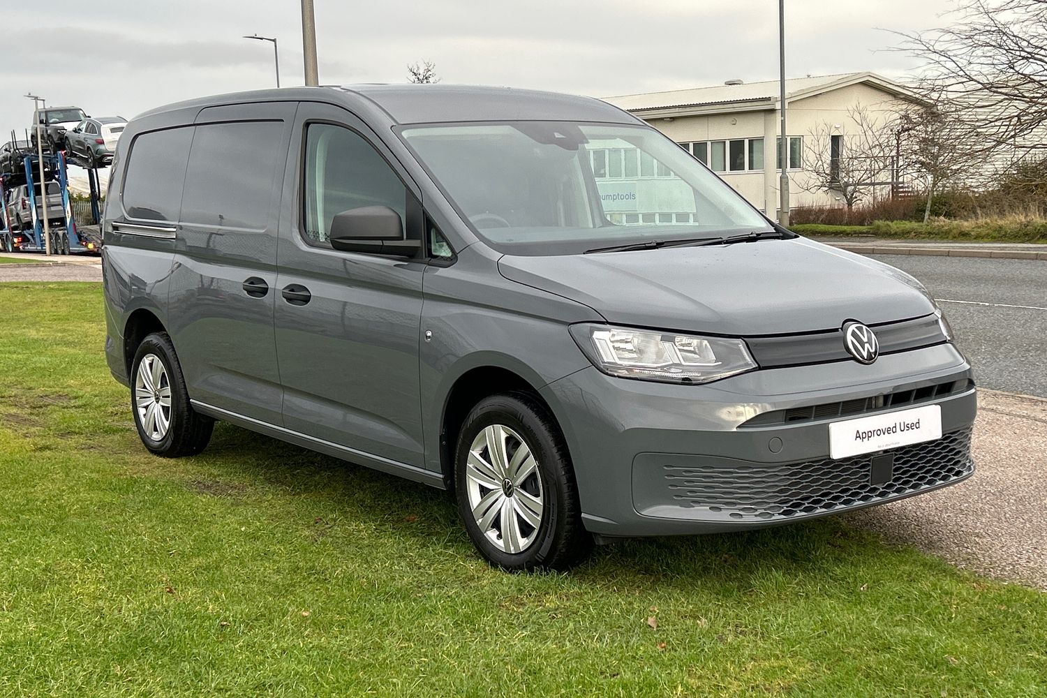 Main listing image - Volkswagen Caddy Maxi