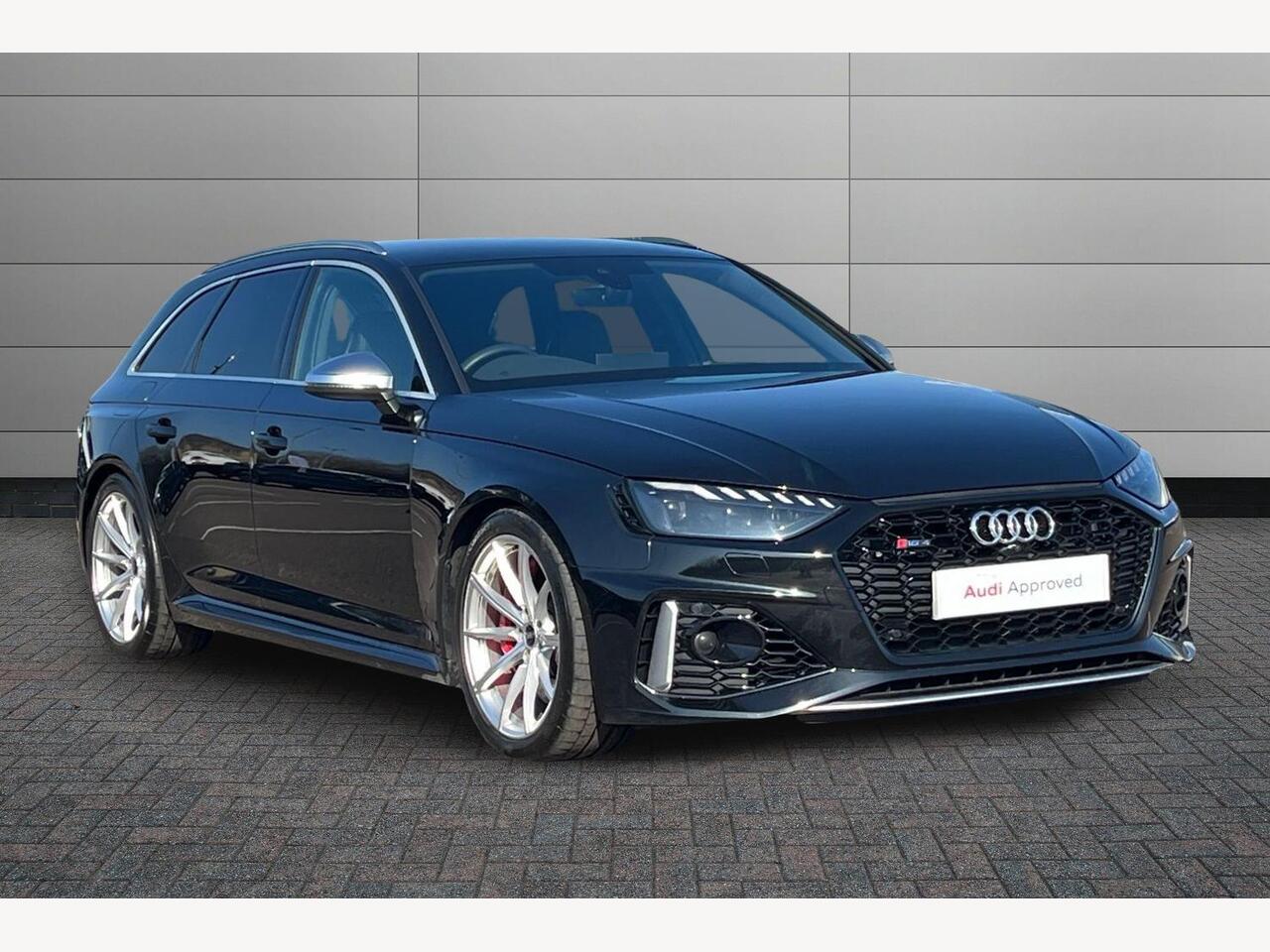 Main listing image - Audi RS4