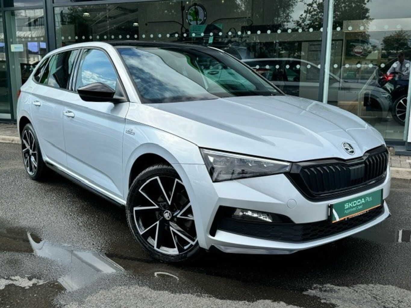 Main listing image - Skoda Scala