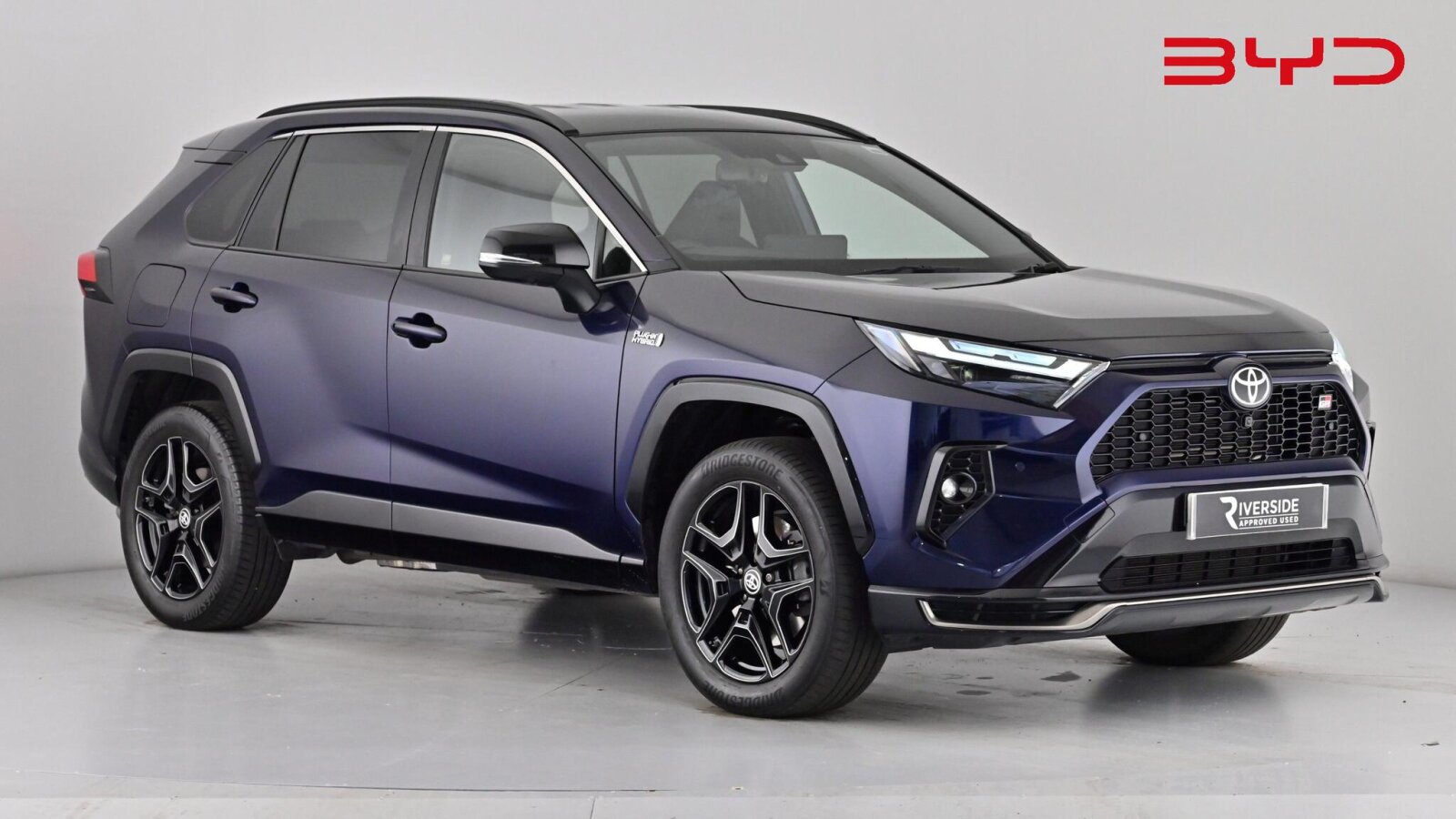 Main listing image - Toyota RAV4