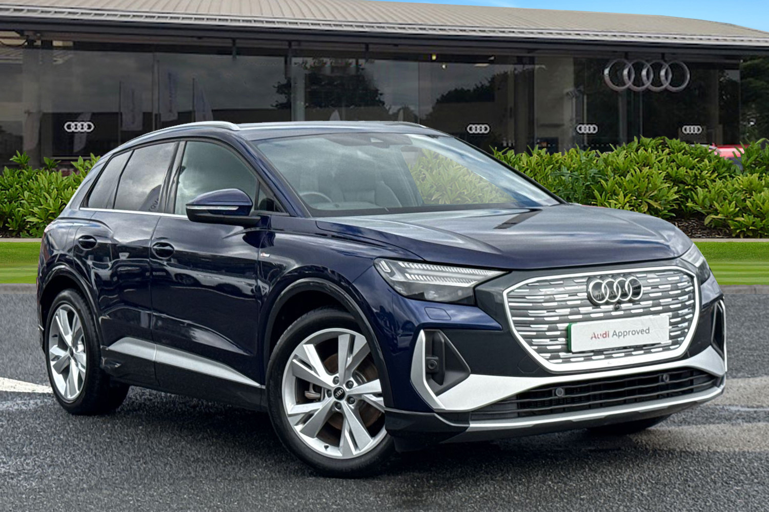 Main listing image - Audi Q4