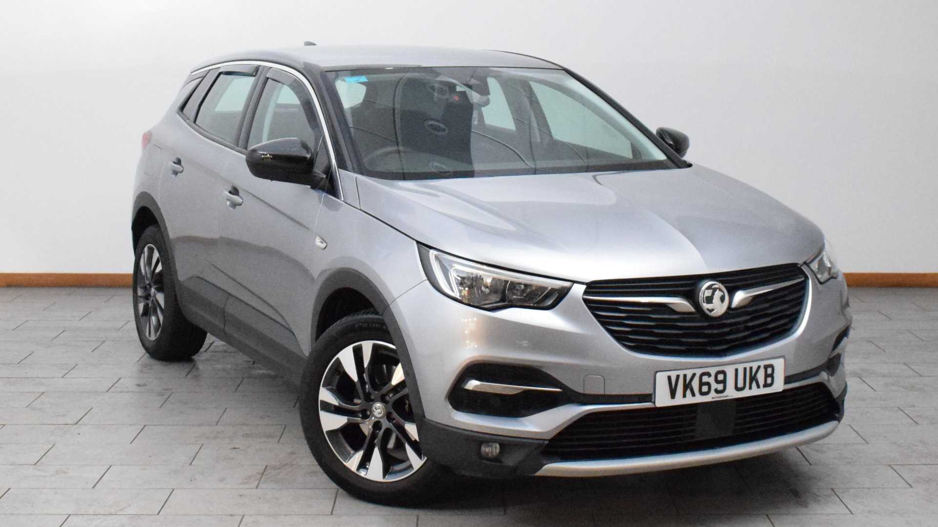 Main listing image - Vauxhall Grandland X