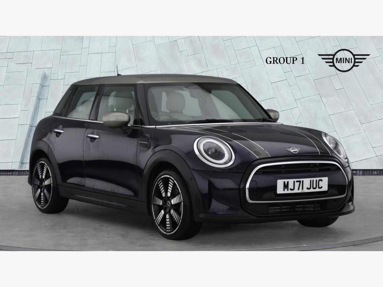 Main listing image - MINI Hatchback 5dr