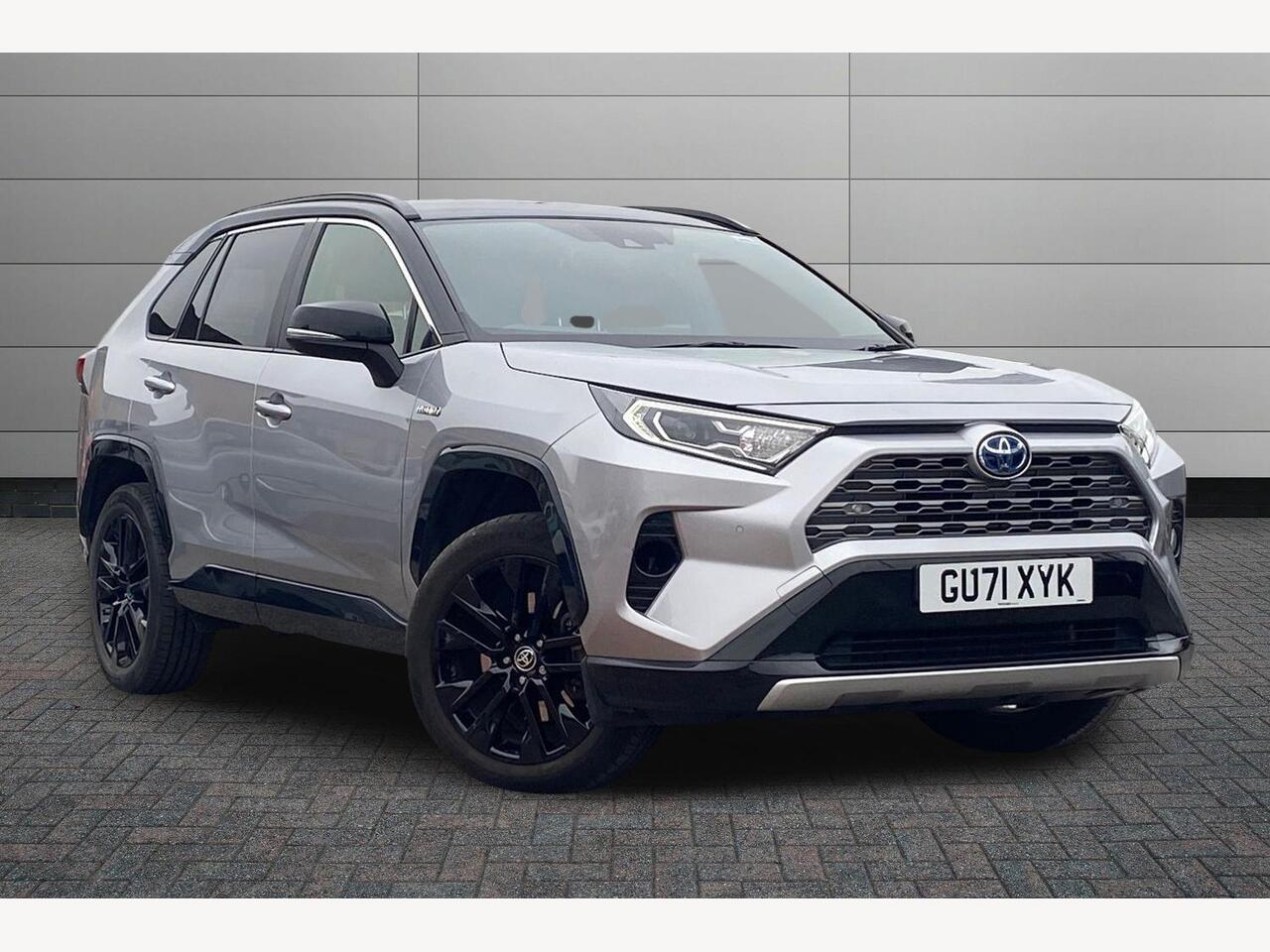 Main listing image - Toyota RAV4