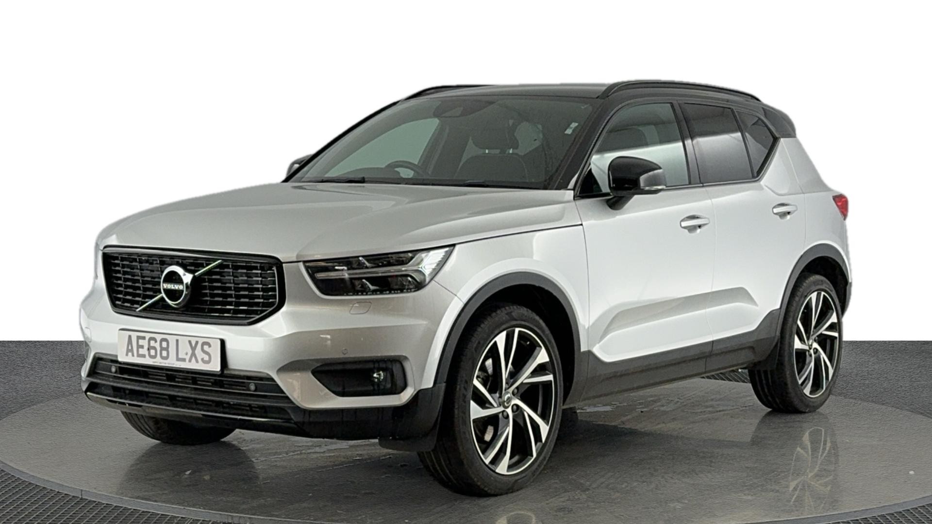 Main listing image - Volvo XC40