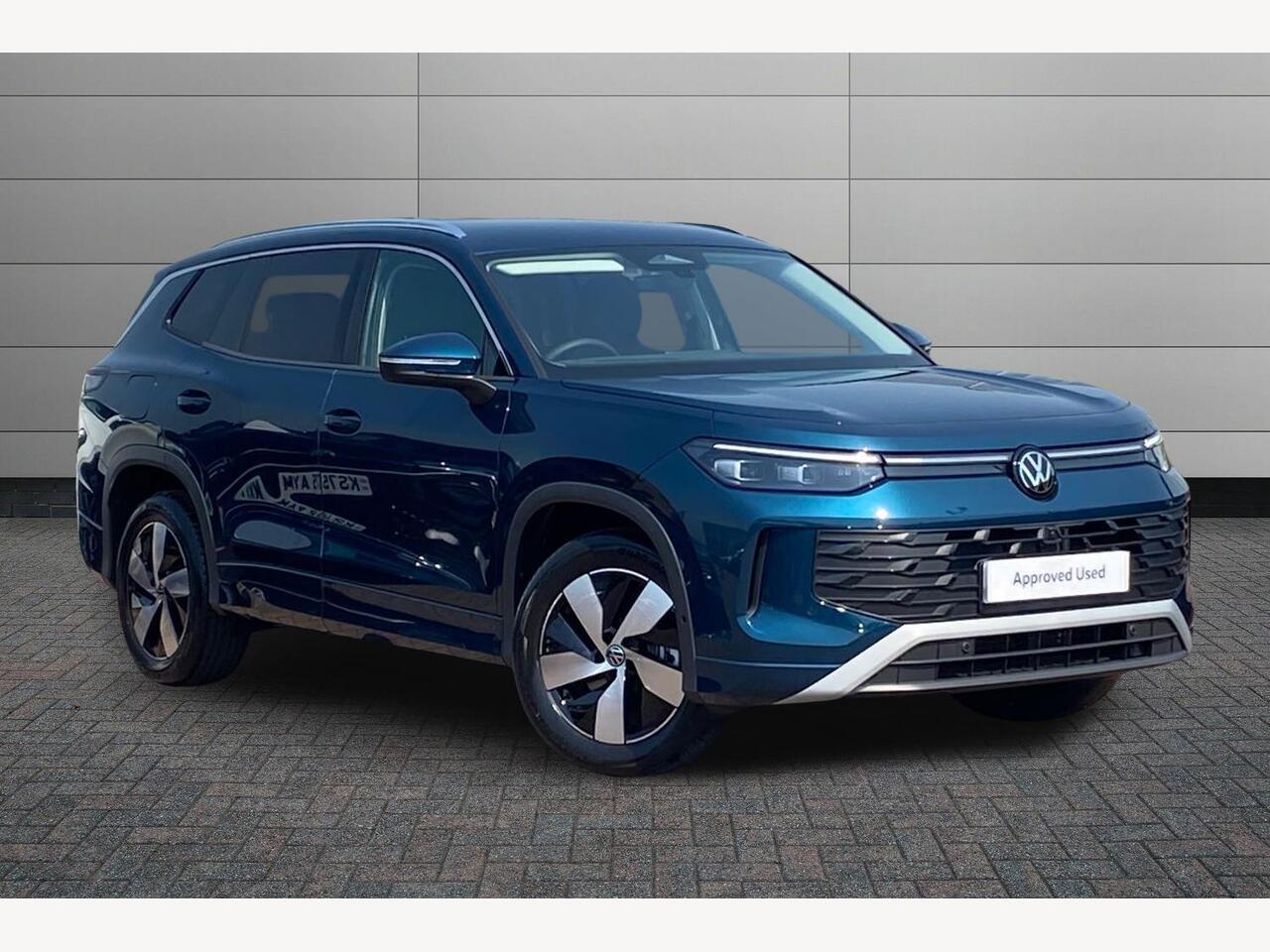 Main listing image - Volkswagen Tayron