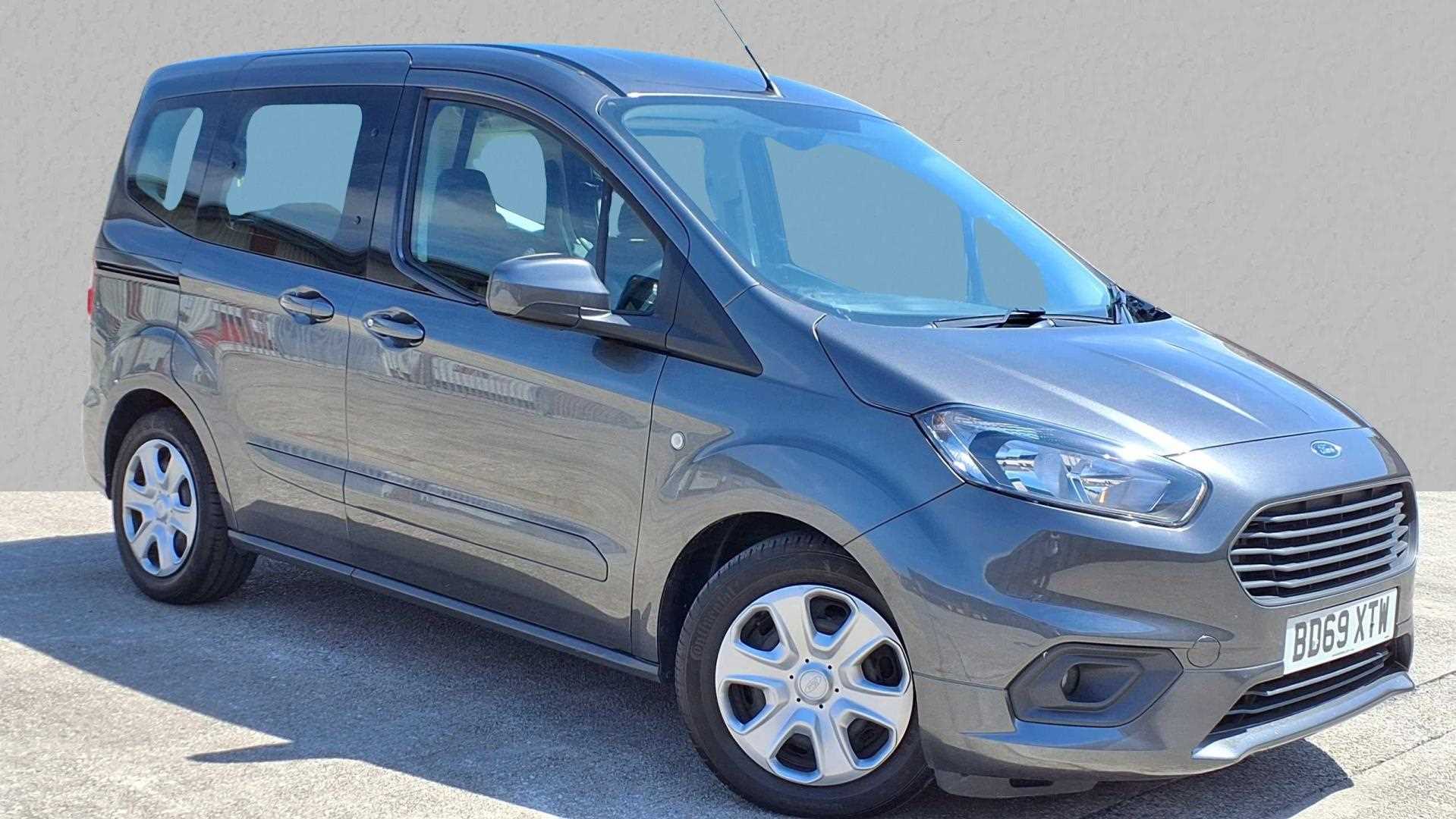 Main listing image - Ford Tourneo Courier