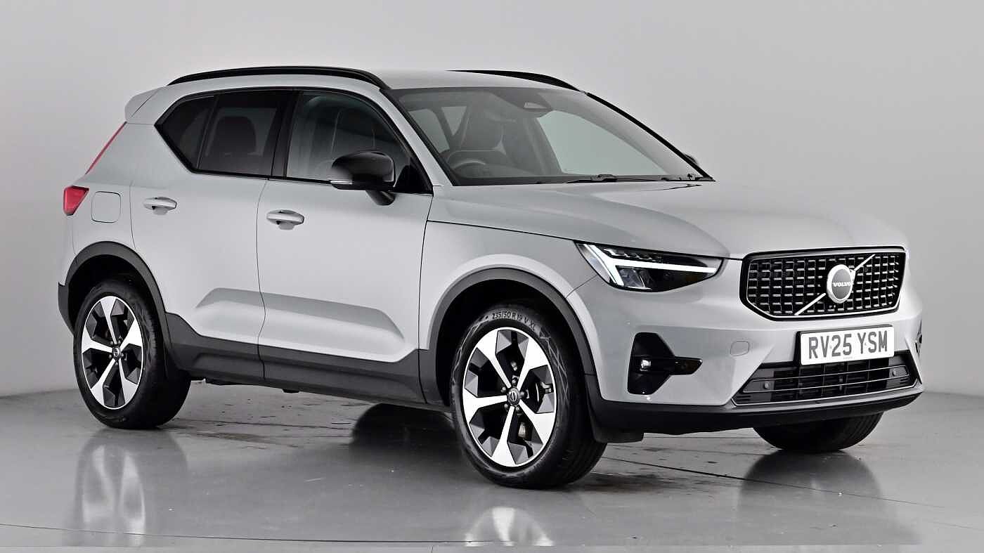 Main listing image - Volvo XC40