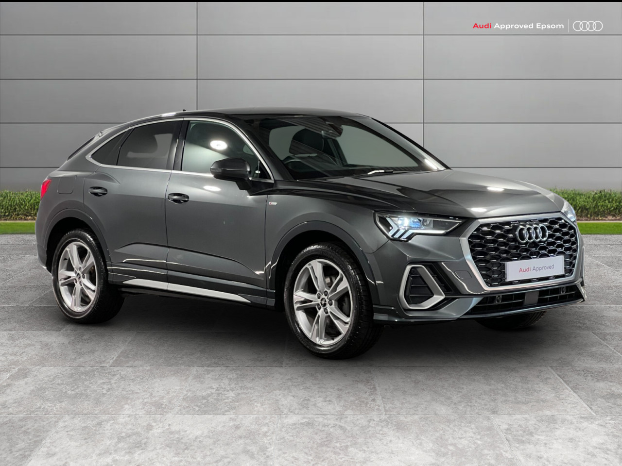 Main listing image - Audi Q3