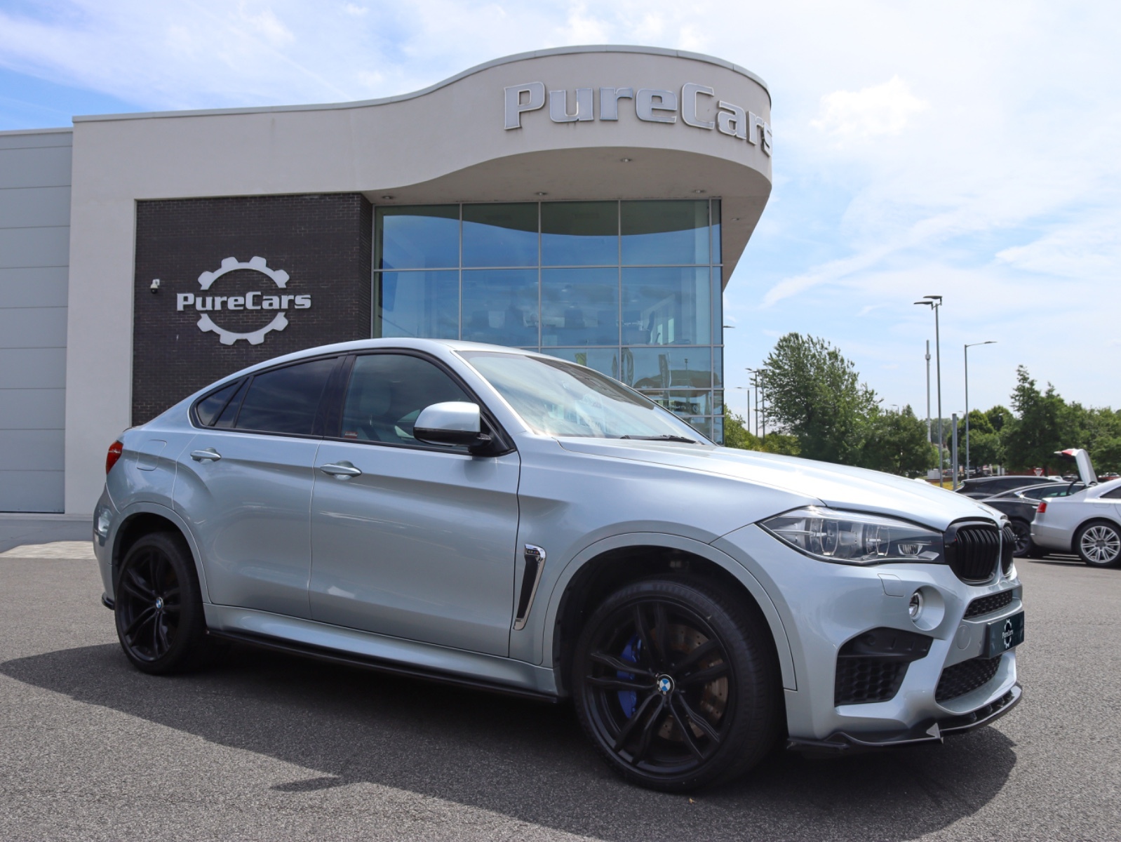 Main listing image - BMW X6 M