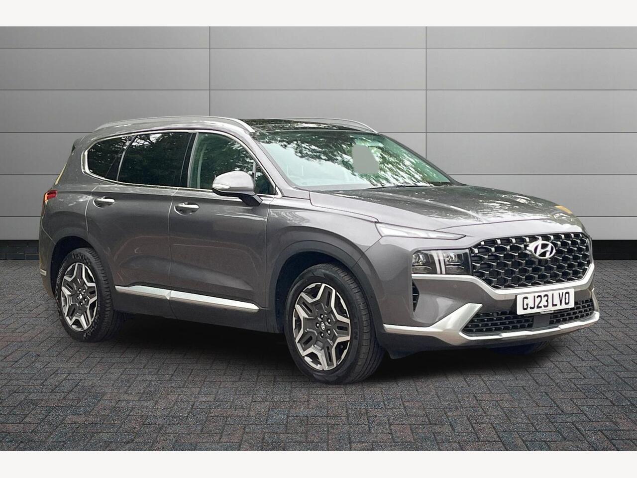 Main listing image - Hyundai Santa Fe
