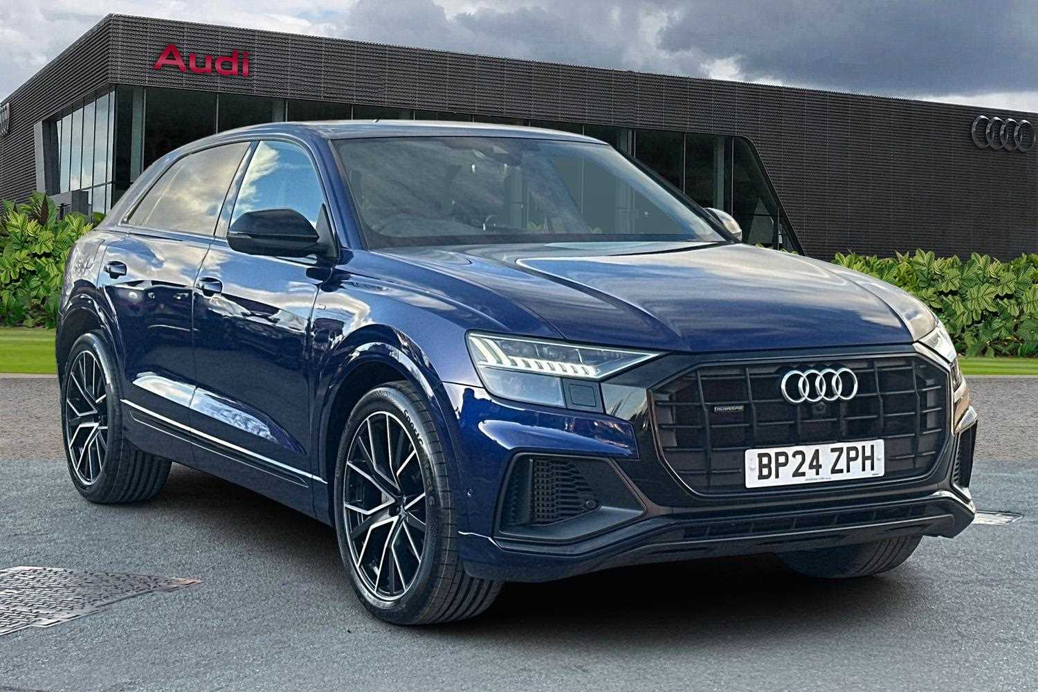 Main listing image - Audi Q8