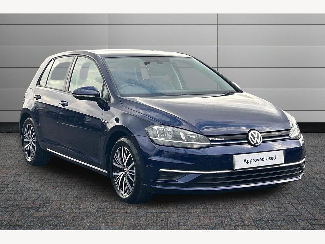 Main listing image - Volkswagen Golf