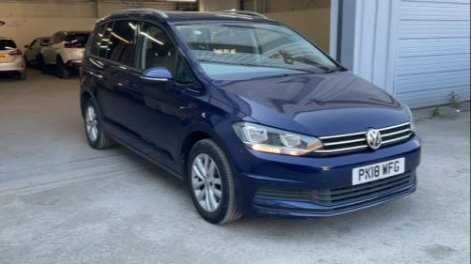 Main listing image - Volkswagen Touran