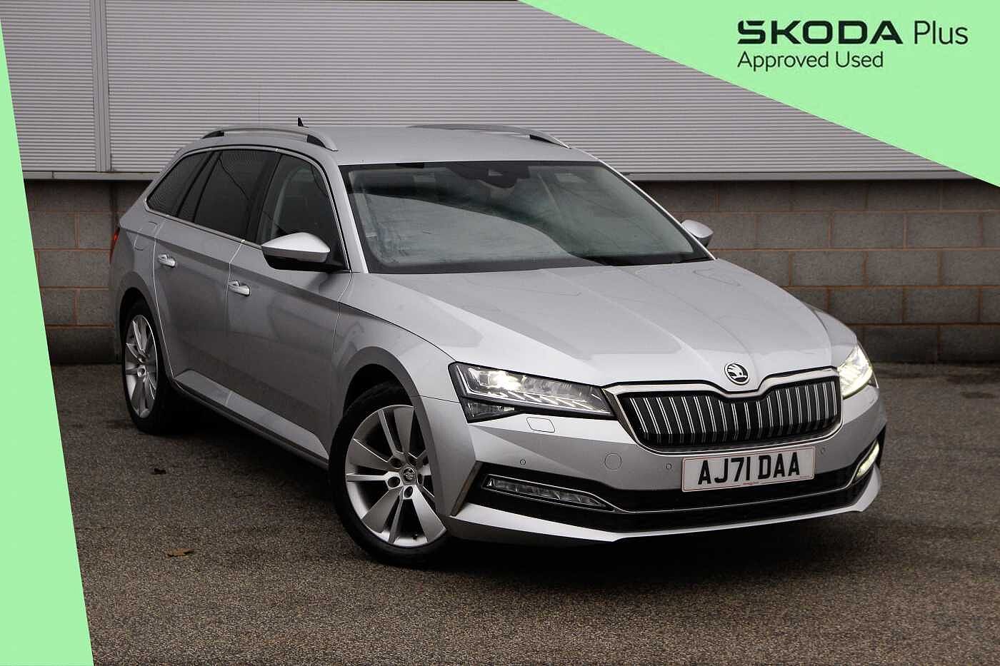 Main listing image - Skoda Superb Estate