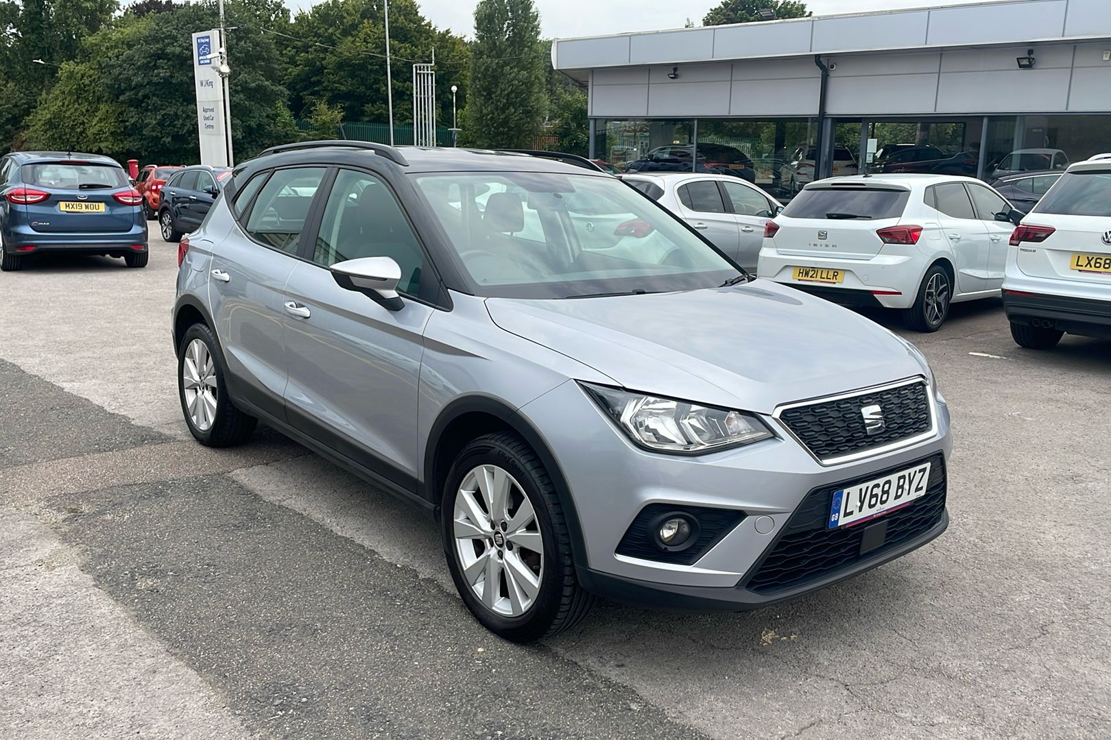 Main listing image - SEAT Arona