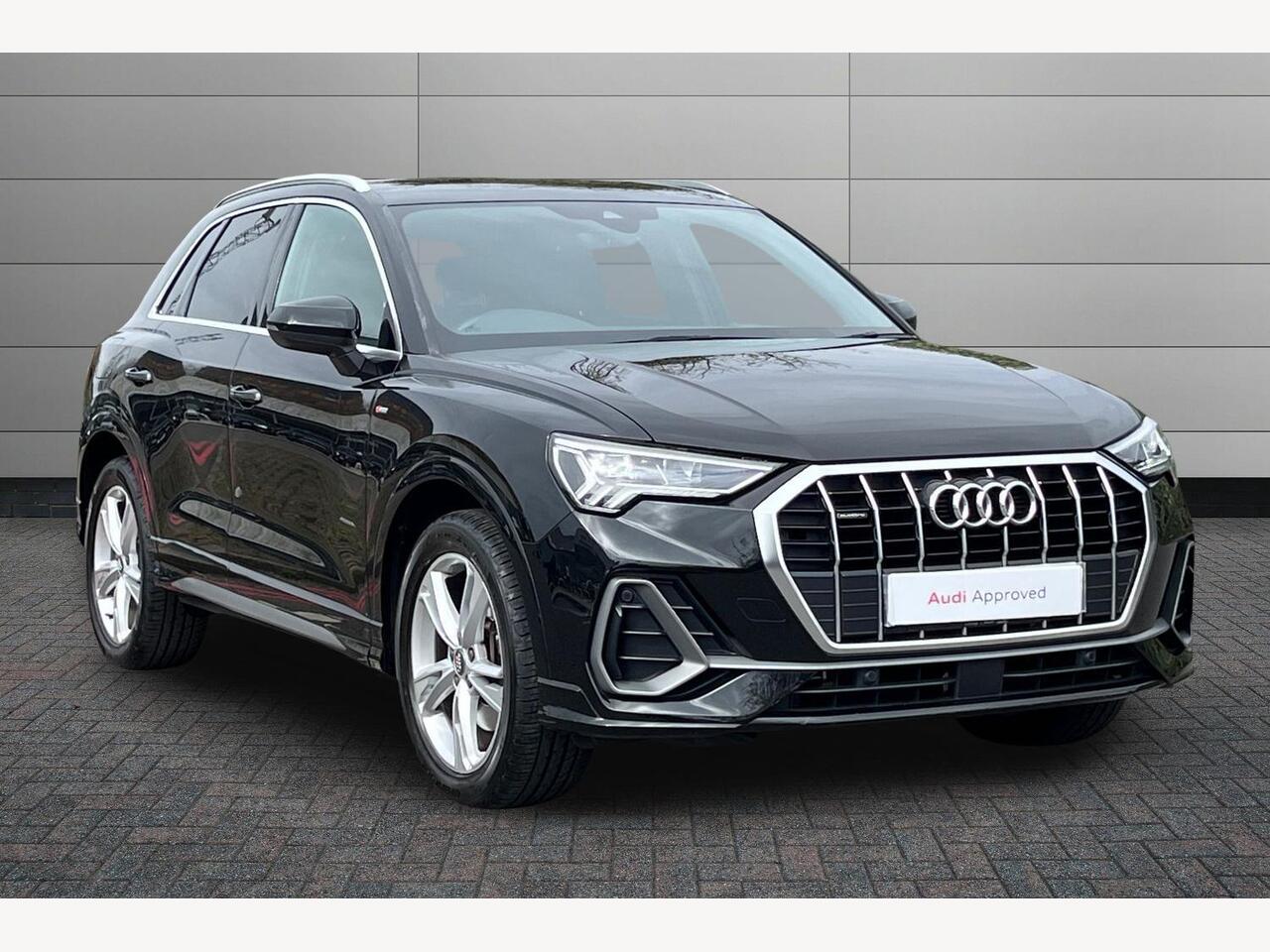 Main listing image - Audi Q3