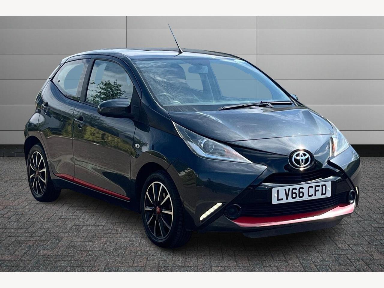 Main listing image - Toyota Aygo