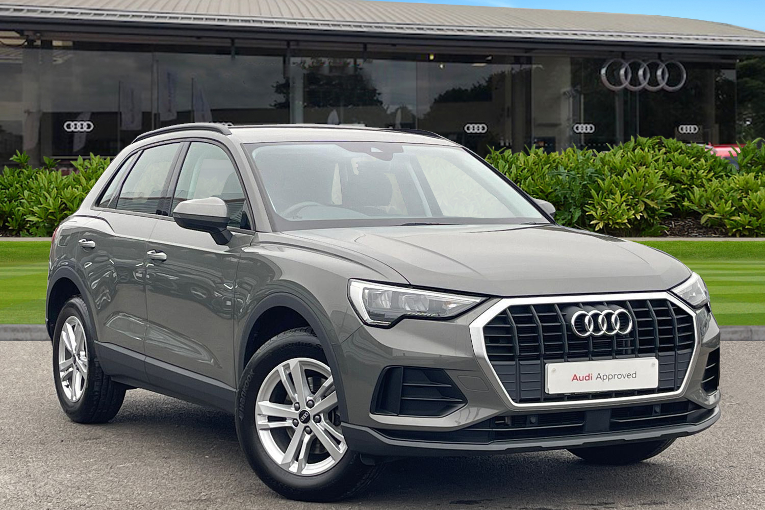 Main listing image - Audi Q3