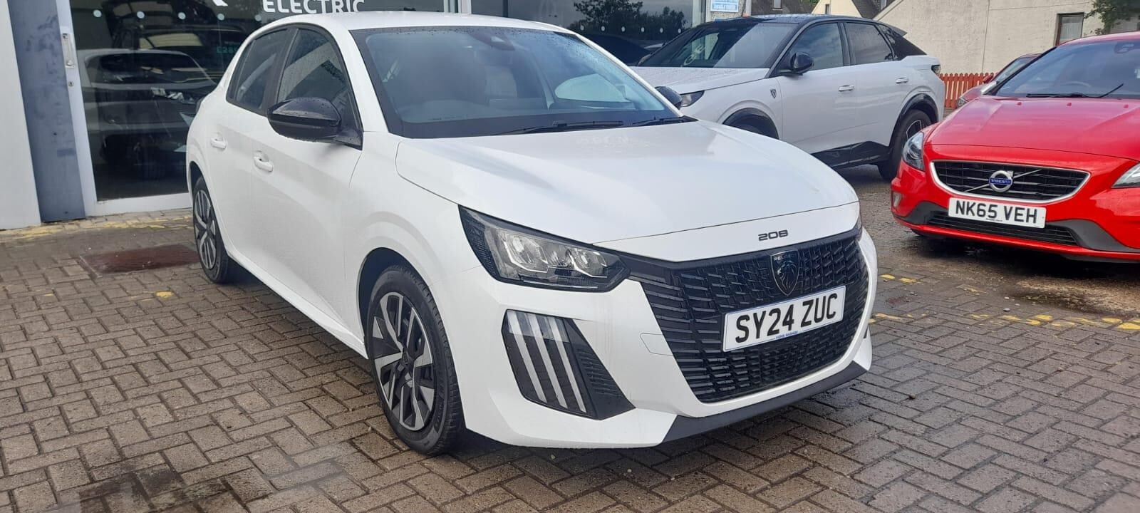 Main listing image - Peugeot 208
