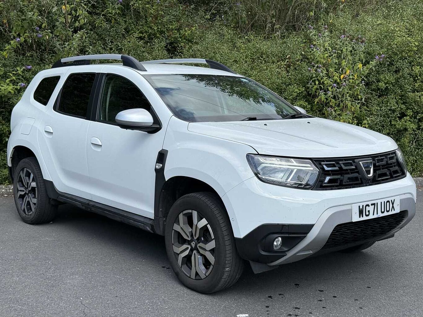 Main listing image - Dacia Duster
