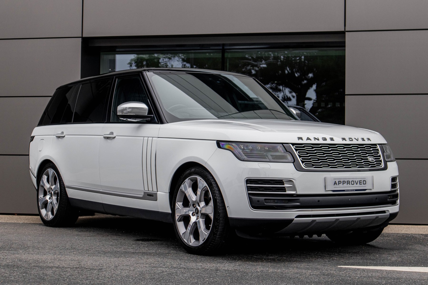 Main listing image - Land Rover Range Rover