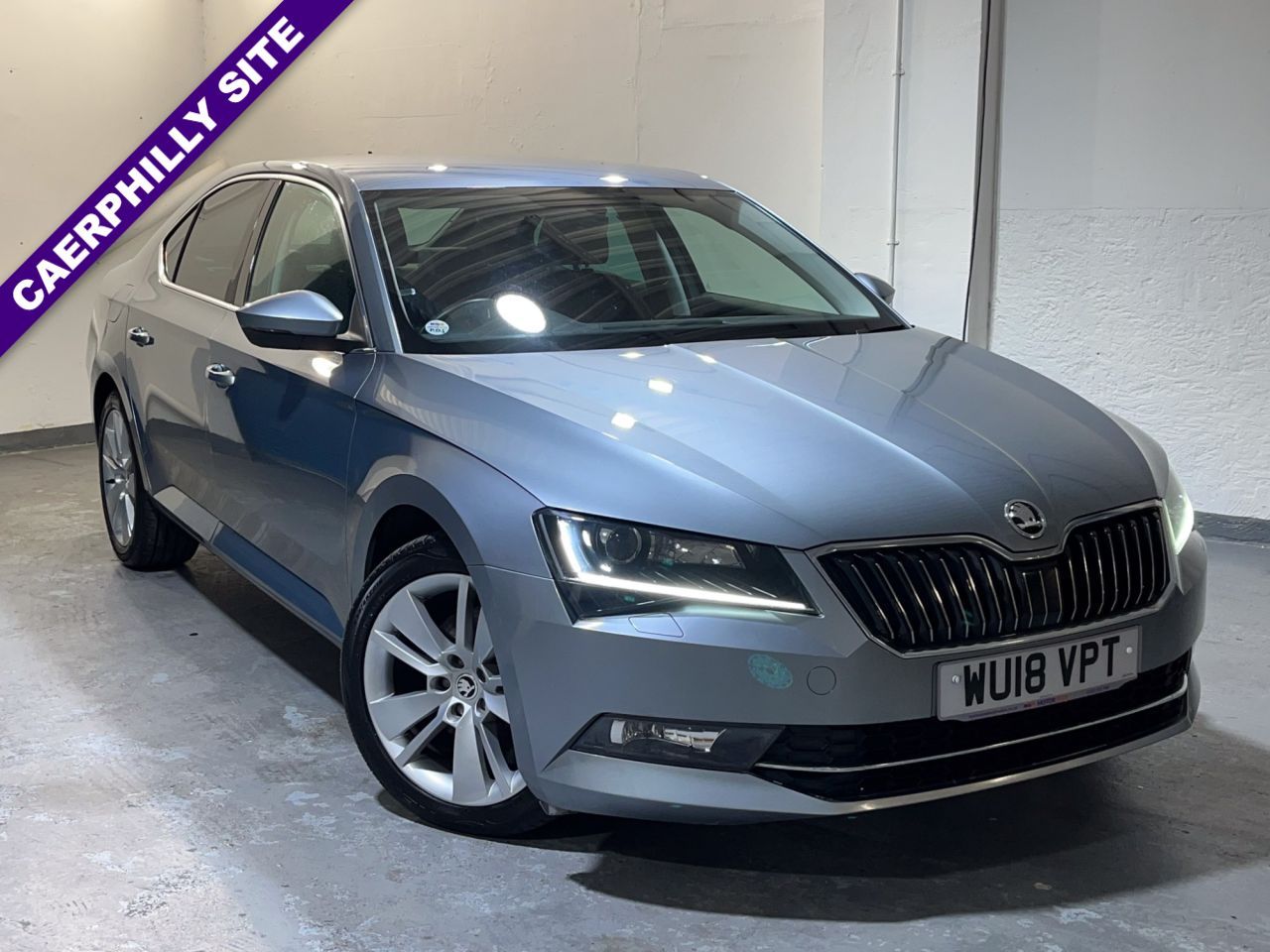 Main listing image - Skoda Superb