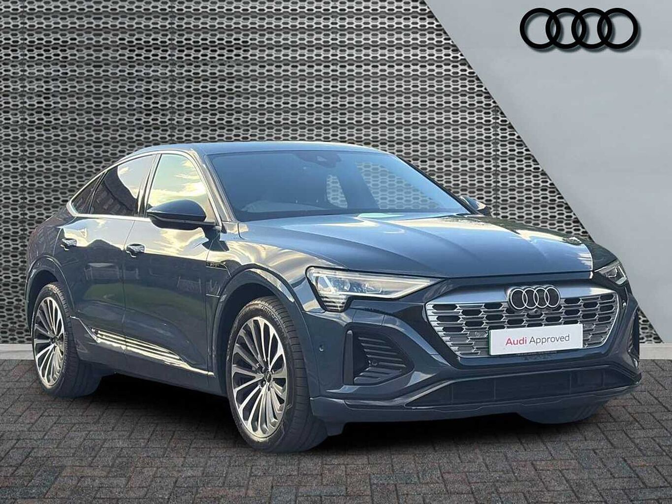 Main listing image - Audi Q8 e-tron