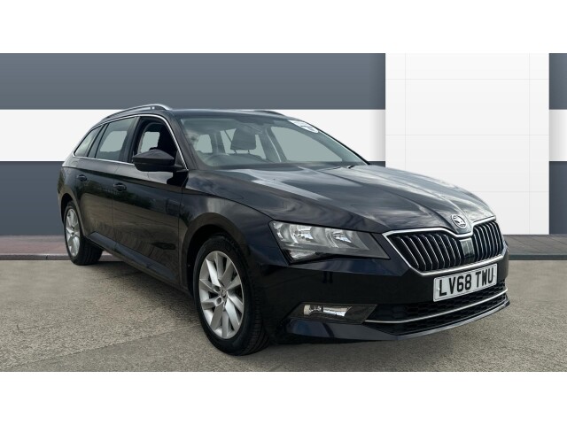 Main listing image - Skoda Superb Estate