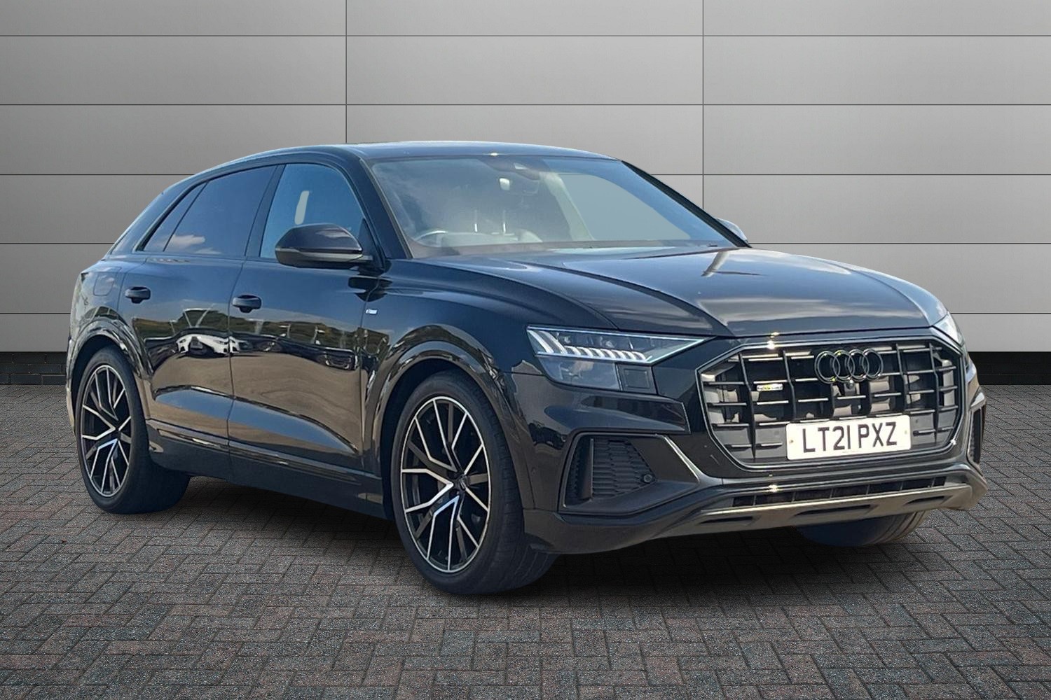 Main listing image - Audi Q8