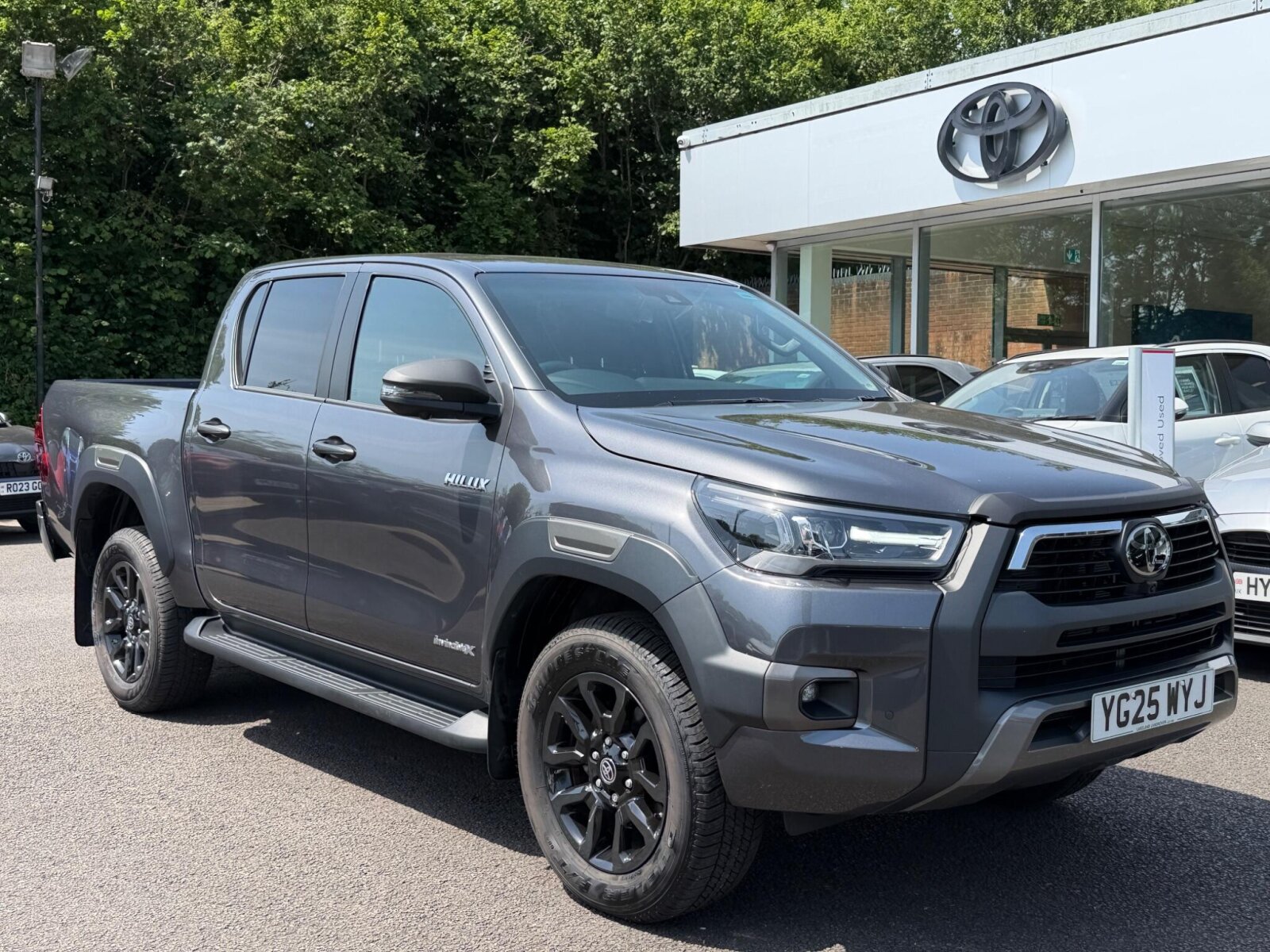 Main listing image - Toyota Hilux
