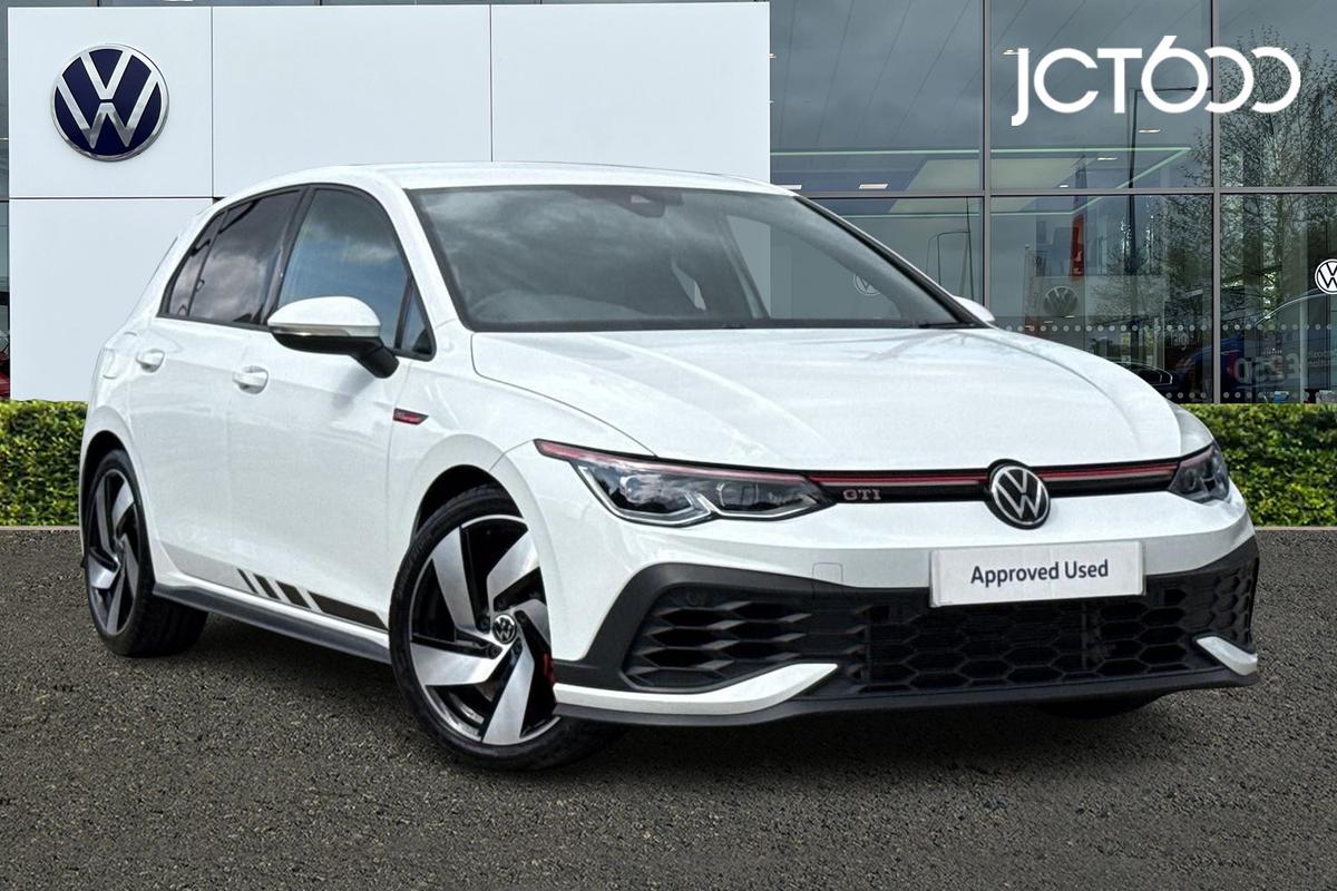 Main listing image - Volkswagen Golf