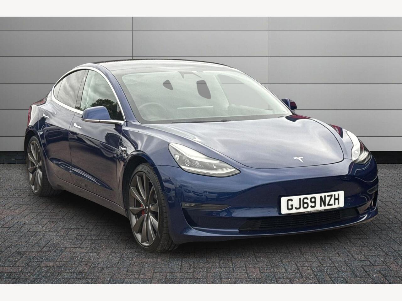 Main listing image - Tesla Model 3