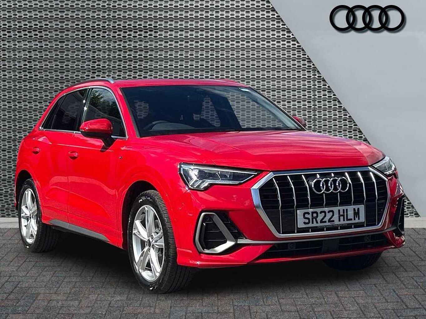 Main listing image - Audi Q3