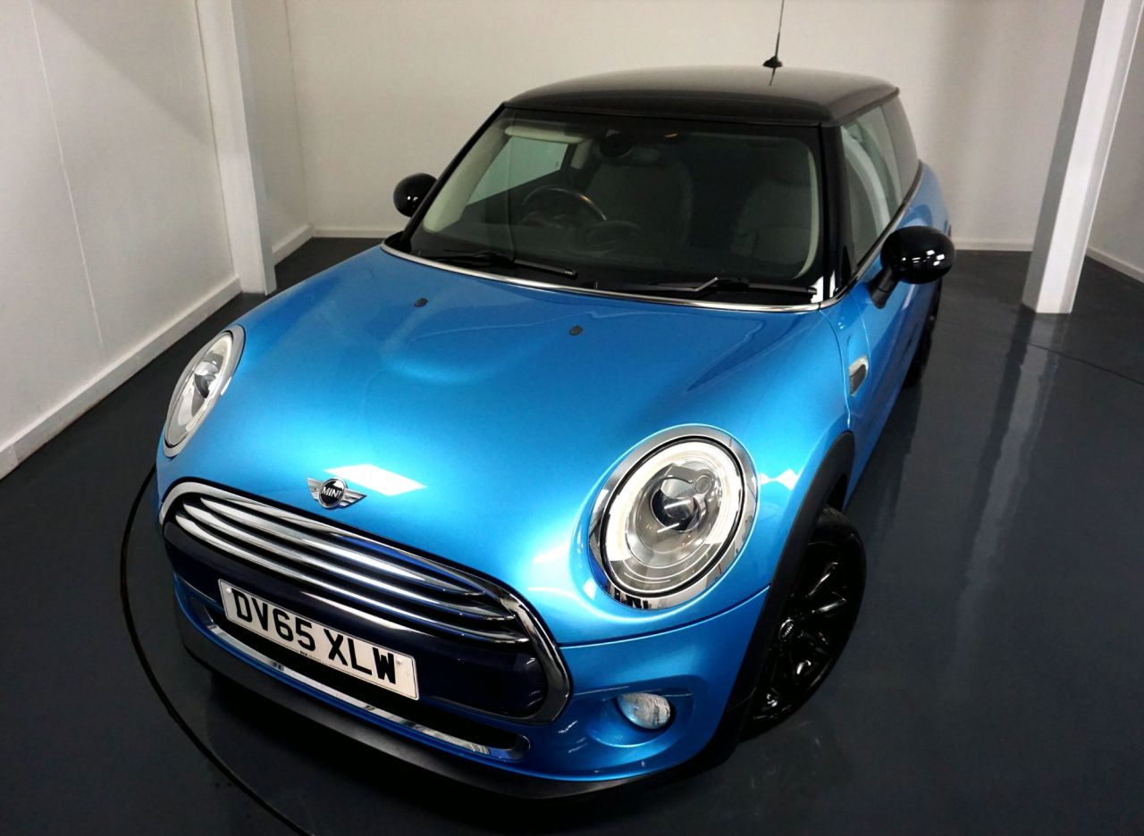 Main listing image - MINI Hatchback